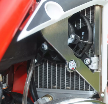 AXP Aluminium Kühlerschützer Beta XTrainer 300 2015-2022